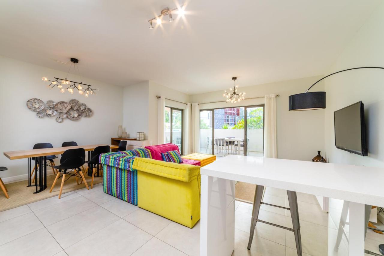 Beachcove Apt No 1 Pereybere Beach Bagian luar foto