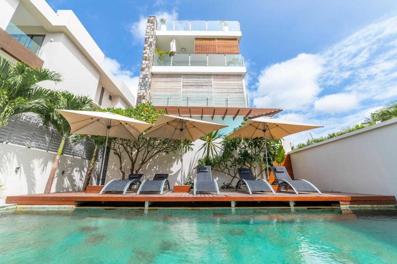 Beachcove Apt No 1 Pereybere Beach Bagian luar foto