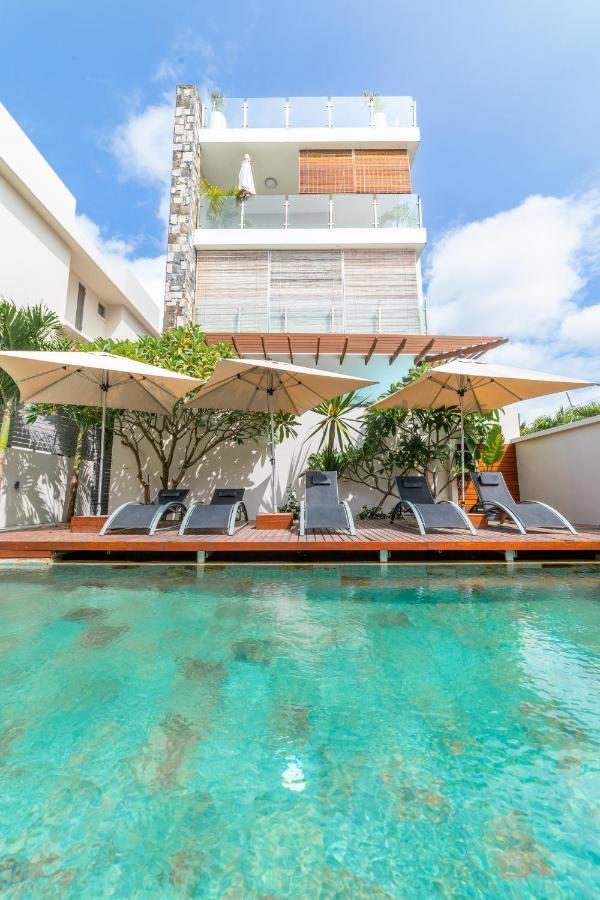 Beachcove Apt No 1 Pereybere Beach Bagian luar foto