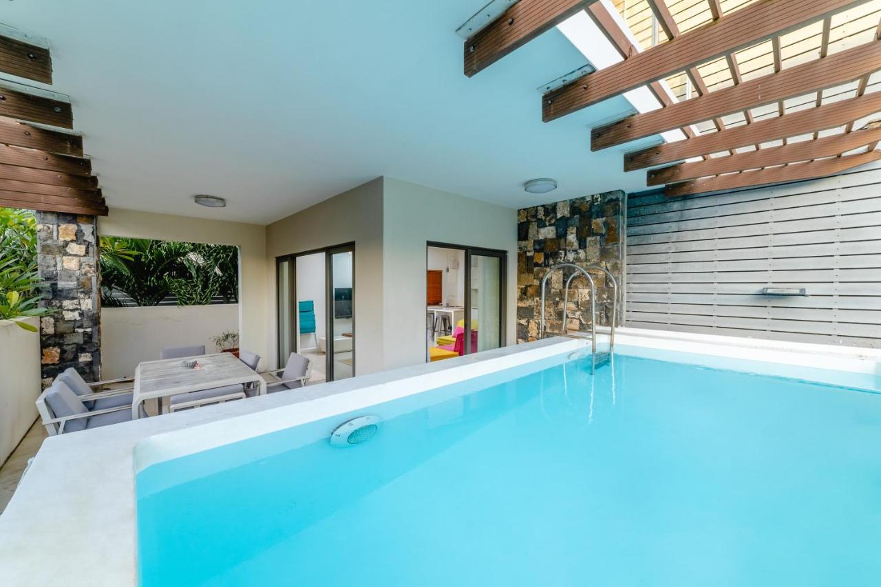Beachcove Apt No 1 Pereybere Beach Bagian luar foto