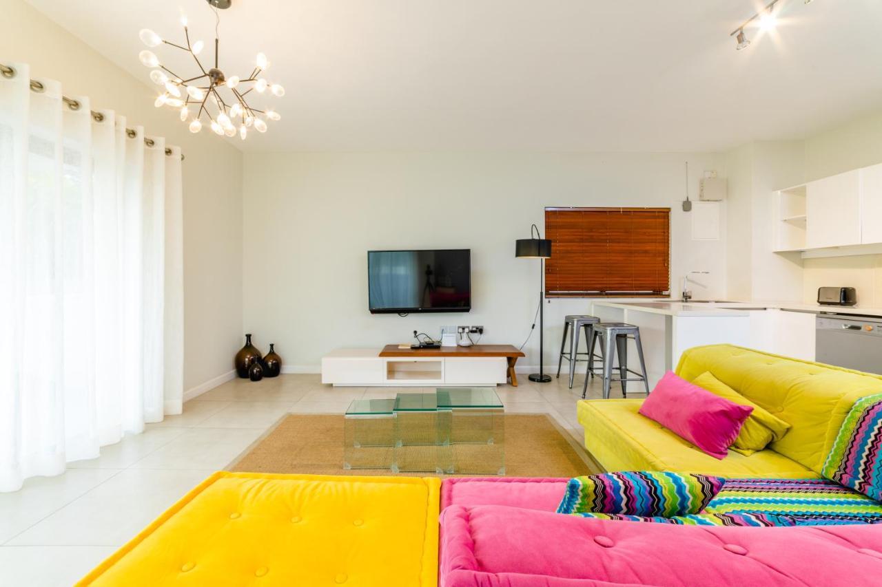 Beachcove Apt No 1 Pereybere Beach Bagian luar foto